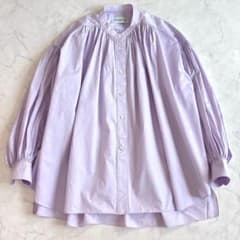 美品 デパリエ ギャザー バンドカラー ブラウス 38 パープル 日本製 un8 美品 デパリエ ギャザー バンドカラー ブラウス 38 パープル 日本製