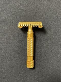 Gillette NEW ARISTOCRAT 両刃 カミソリ Gillette Aristocrat 両刃カミソリ - メルカリ
