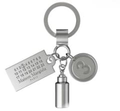 Maison Margiela Fragrances キーリング　ショッパー付 Maison Margiela Fragrances キーリング ショッパー付 - メルカリ