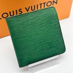 ルイヴィトン エピ マルコ 二つ折り財布 緑 財布 グリーン