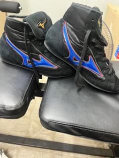 Mizuno ボクシング シューズ 黒/青 ハイカットのサムネイル