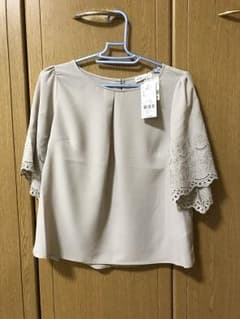 袖刺繍プルオーバー お値下げしました‼︎のサムネイル