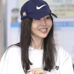newjeans ニュージーンズ ミンヒジン 韓国 NIKE ナイキ 値下げ可能のサムネイル
