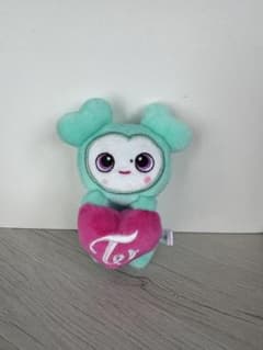 TWICE ミナ MIVELY ひっかけチャームのサムネイル