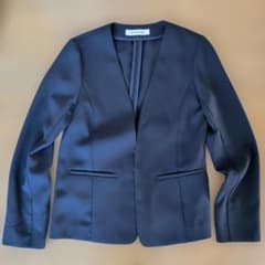 NATURAL BEAUTY BASIC ノーカラージャケットのサムネイル