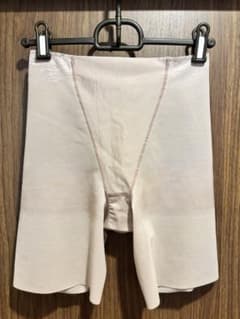 【きりん様専用】Wacoal　ウイング　ロングガードル　カーヴィーヒップ70cmのサムネイル