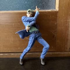 吉良吉影 フィギュアのサムネイル