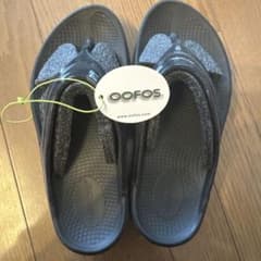 【美品】Oofos oomega ブラック 箱付きのサムネイル