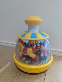 イエロー メリーゴーランドおもちゃのサムネイル