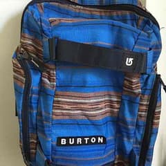 BURTONのリュックのサムネイル