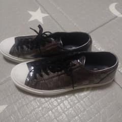 LOUIS VUITTON スニーカー
