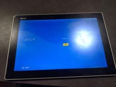 docomo arrows タブレット 本体のサムネイル