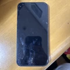 iPhone12本体　背面ヒビありのサムネイル