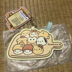 新品未使用 サンリオ パスポーチ（訳あり）のサムネイル