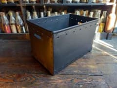 1960's　ヴィンテージ　ファイバー　アイアン　キャリー　ボックス　配達箱 1960's ヴィンテージ ファイバー アイアン キャリー ボックス 配達箱