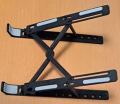 折りたたみ式 ノートパソコンスタンド 卓上ホルダーのサムネイル
