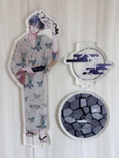 春の嵐とモンスター 天峰栢 アクリルスタンド - メルカリ