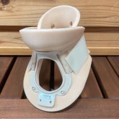 頚椎カラー　フィアデルフィアカラーのサムネイル
