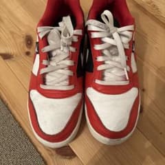 NIKE スニーカー レッド ホワイト ブラックのサムネイル