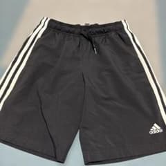 adidas ストライプ ハーフパンツ 黒のサムネイル
