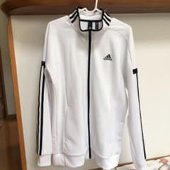 adidas アディダスのサムネイル