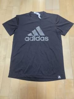 値下げadidas 黒 Tシャツ Lサイズのサムネイル