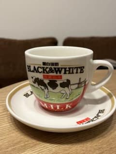 香港　ミルクティー　カップ&ソーサー　1セットのサムネイル