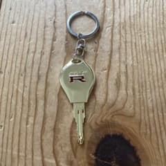 GT-R キーホルダー ゴールドのサムネイル