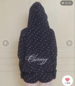 chernyy floral hoodie / 小花柄バック刺繍ロゴフーディー - メルカリ