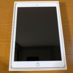 【ニコル様専用】iPad 第7世代 Wi-Fiモデル 32GB シルバーのサムネイル