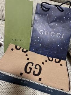 【最終値下げ！美品✨箱、リボン、袋付き】GUCCIマフラー　ウールのサムネイル