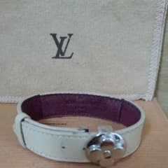 【りくさま専用】LOUIS VUITTON バングル ブレスレットのサムネイル