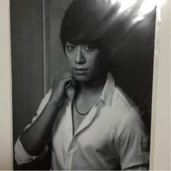 NEWS White 小山慶一郎のサムネイル