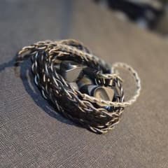 ACTIVO VOLCANO 有線イヤホンのサムネイル