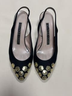 BOUTIQUE OSKAI 黒 金花 パンプス ヌバックのサムネイル