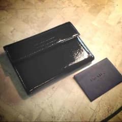 【欄様 売却済み】PRADA エナメル財布のサムネイル