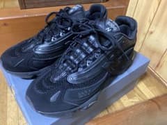 【超美品】New Balance ニューバランス 1000 ブラック 27.5のサムネイル