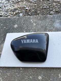 YAMAHA バイク用 サイドカバー ブラックのサムネイル