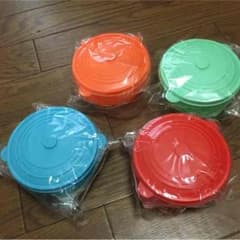非売品☆ルクルーゼ  タッパーのサムネイル