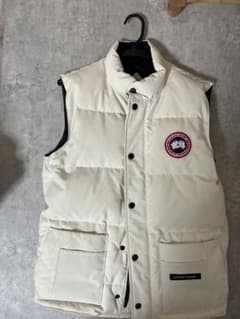 希少 Canada Goose ホワイト ダウンベスト XSサイズ - メルカリ