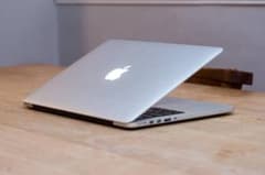 【週末値下げ】MacBook Pro 13inch Early 2015のサムネイル