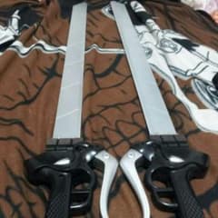 進撃の巨人 立体起動装置ブレイド二本セットのサムネイル