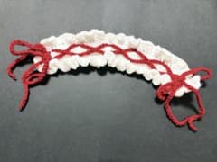 ハンドメイド ニットヘッドドレス 白×赤のサムネイル