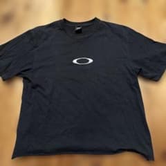 OAKLEY Tシャツ ブラックのサムネイル