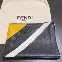 FENDY クラッチバッグ　ポーチ　メンズのサムネイル
