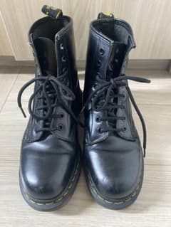Dr.Martens ブラック 8ホールブーツのサムネイル