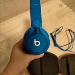 Beatsのヘッドフォン 青のサムネイル
