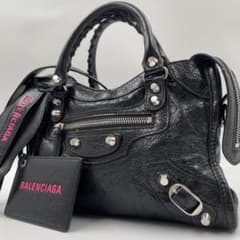 ✨美品 現行✨バレンシアガ　ハンドバッグ　ミニシティ　ミラー付　ピンクロゴ　黒のサムネイル