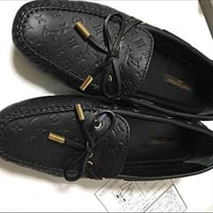 LOUIS VUITTONのサムネイル