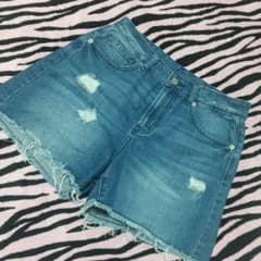 ♡GU♡ダメージショートデニムパンツ♡のサムネイル